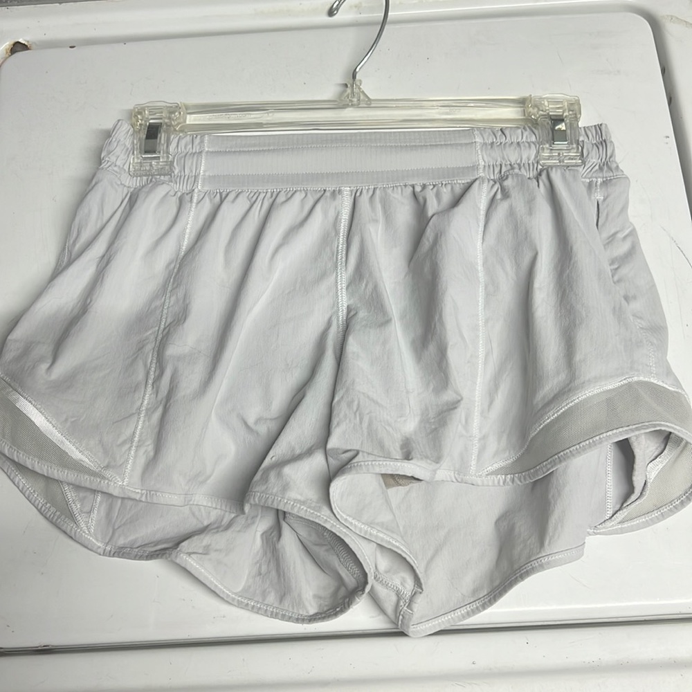 white lulu shorts 4inch inseam